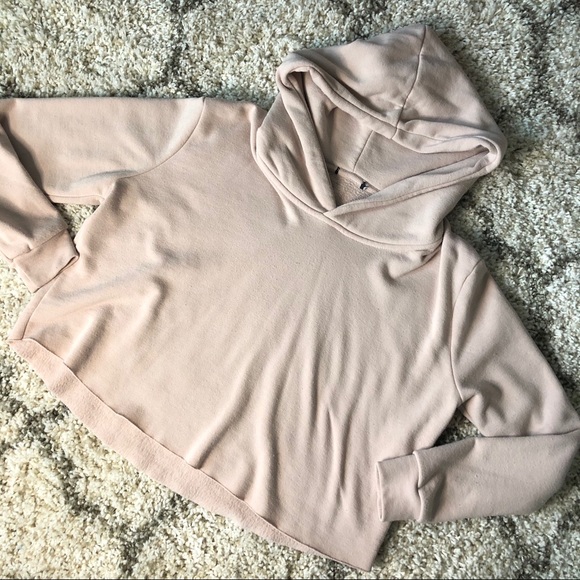 Cropped long sleeve sweater with hood - Picture 2 of 4